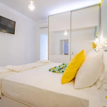 Oasis By The Sea Apartment